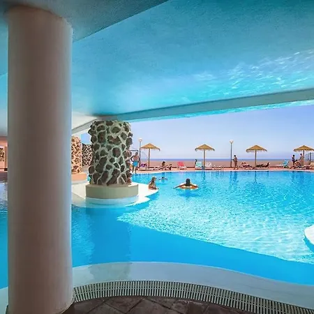 Island Village With Daire