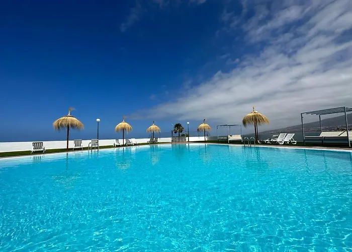 Island Village With Apartament *