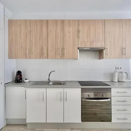 Island Village With Apartment *